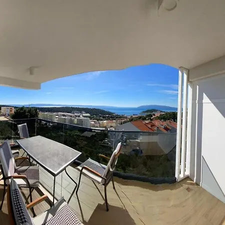 Sun Makarska